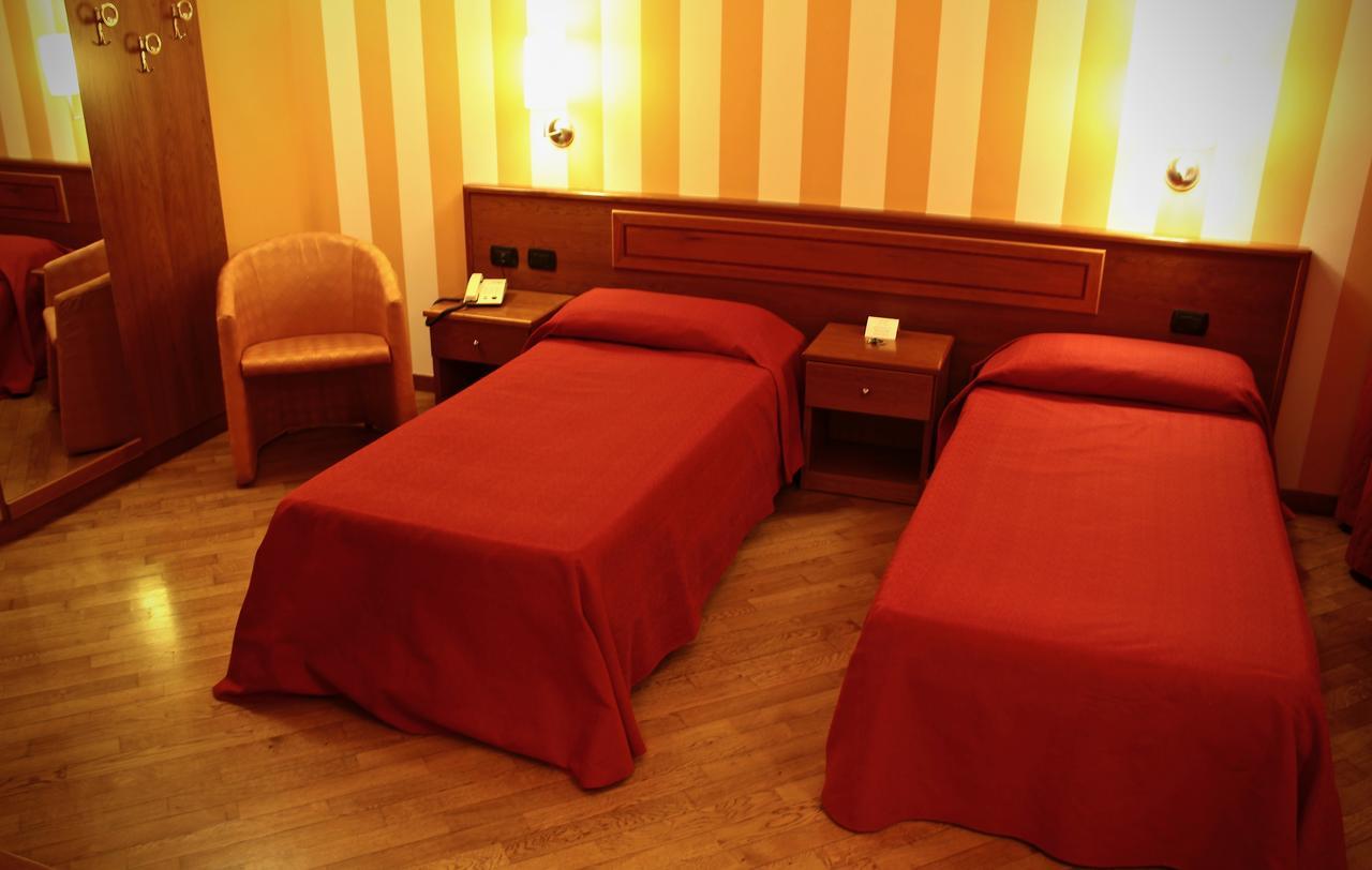 Hotel Air Bag โลดิ ภายนอก รูปภาพ